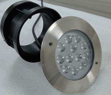 تشغيل جهاز التحكم عن بُعد إطفاء DMX دالي مصابيح حمام سباحة LED مع كفاءة الضوء 100lmw وزاوية شعاع 15 30 45 60 درجة